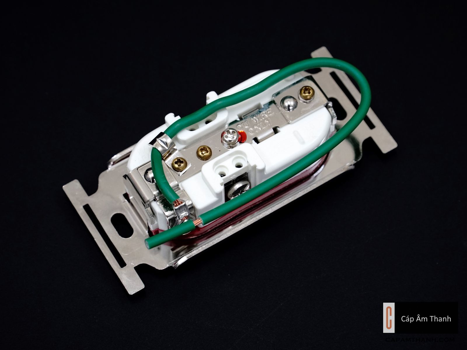 Cáp âm thanh | Phụ kiện âm thanh cao cấp chính hãng |